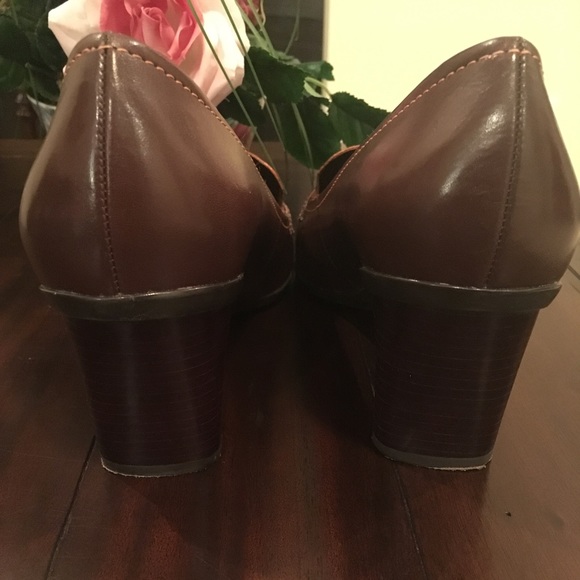 Enzo Angiolini Dark Brown Leather Heels - Picture 6 of 7